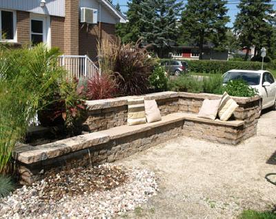 Pour trottoirs, allées de stationnement, bordures de piscine, terrasses et patios